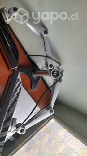 Soporte para dos monitores de hasta 19 pulgadas