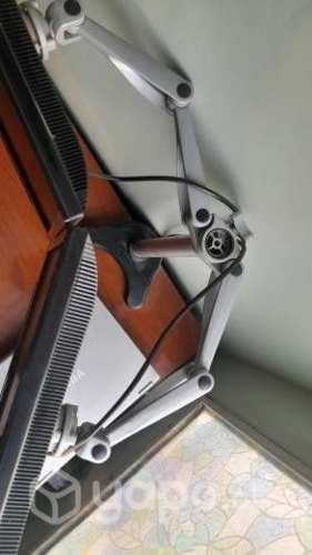 Soporte para dos monitores de hasta 19 pulgadas