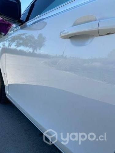 Volvo v40 R desing por viaje a toda prueba