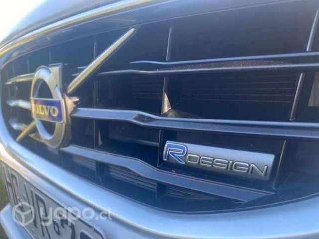 Volvo v40 R desing por viaje a toda prueba