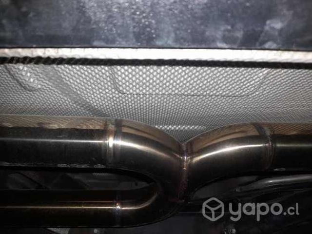 Volvo v40 R desing por viaje a toda prueba