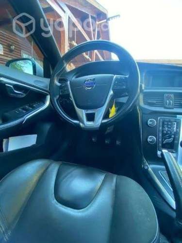 Volvo v40 R desing por viaje a toda prueba