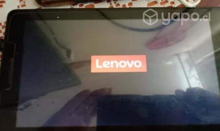 Tablet Lenovo Negro, con su cargador