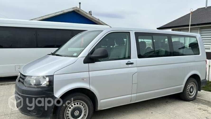MINIBÚS VOLKSWAGEN TRANSPORTER AÑO 2016 4 x4