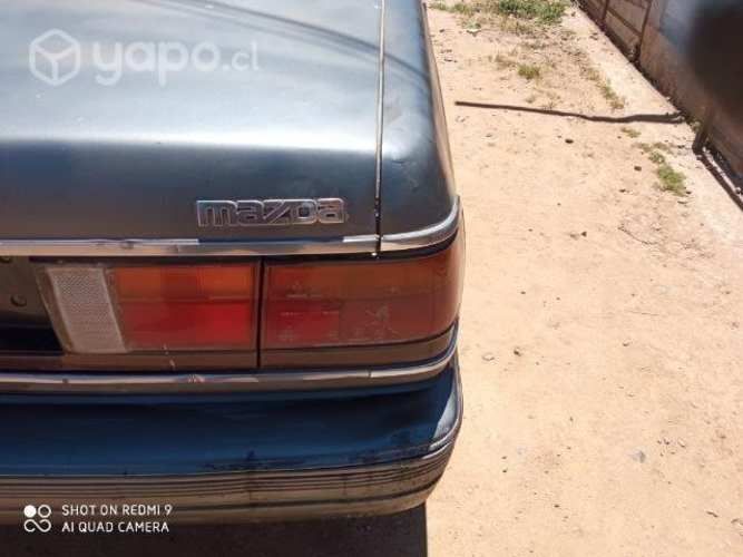 Auto Mazda modelo 929 año 88.clasico