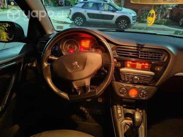 Peugeot 301 allure 1.6 2013