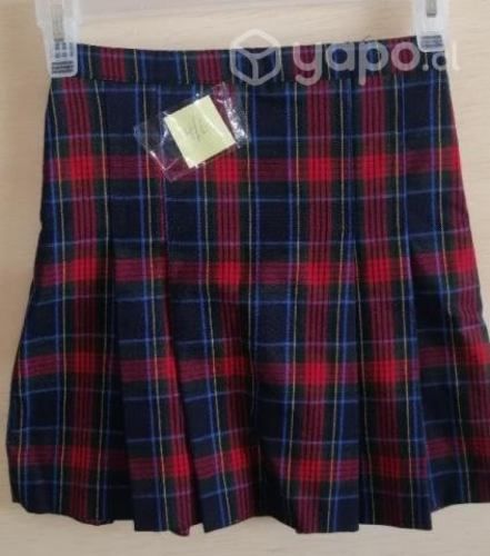 Uniforme colegio Domingo Santa María