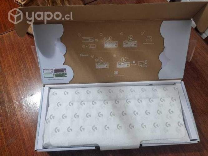 Teclado gamer Wireless Logitech G715