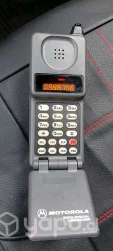 Antiguo telefono celular de colección