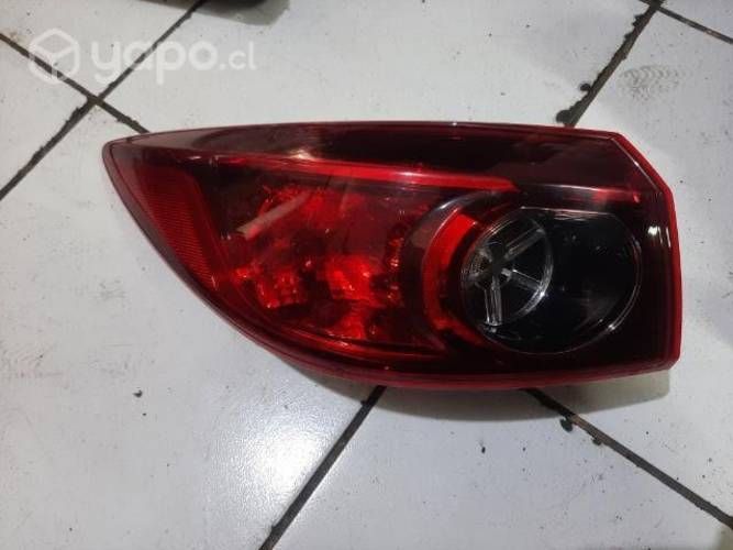 Foco tracero mazda 3 2018