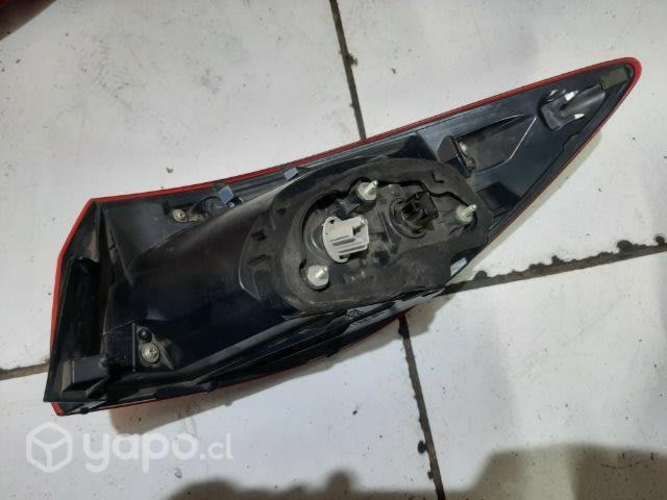 Foco tracero mazda 3 2018