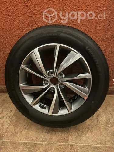 Llanta y neumático más tecle Hyundai Santa Fe