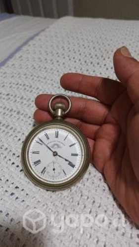 Reloj antiguo de lujo