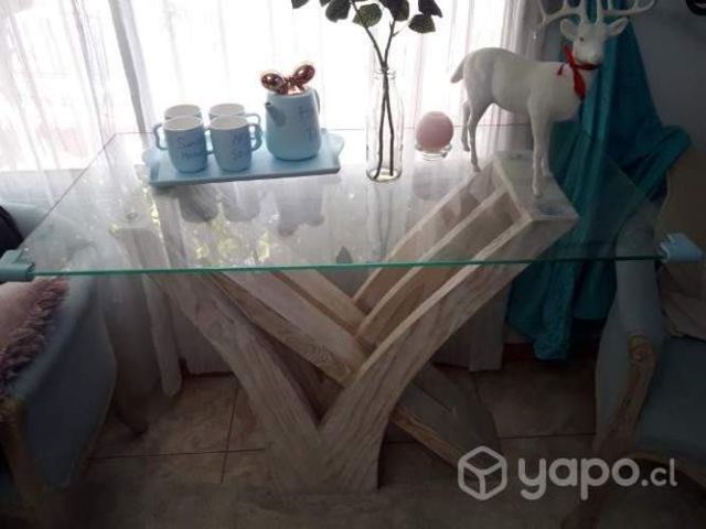 Arrimo de vidrio hermoso