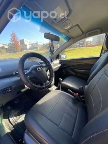 Toyota Yaris 2010