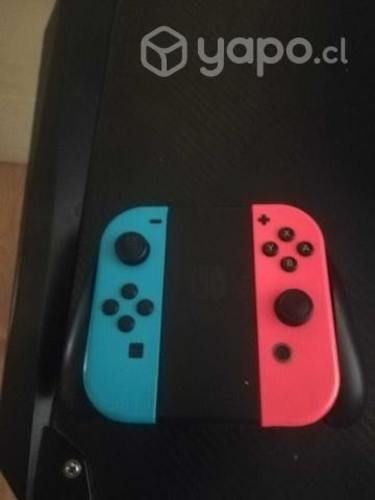 Nintendo Switch con 2 controles y Mario Deluxe