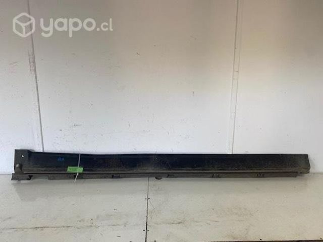 Moldura exteri infer der zocalo Ford Explorer 2015