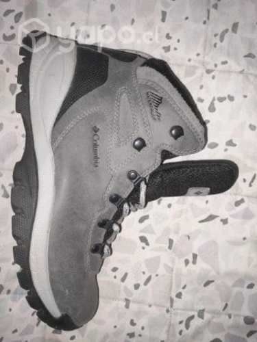 Botín Columbia Newton ridge plus