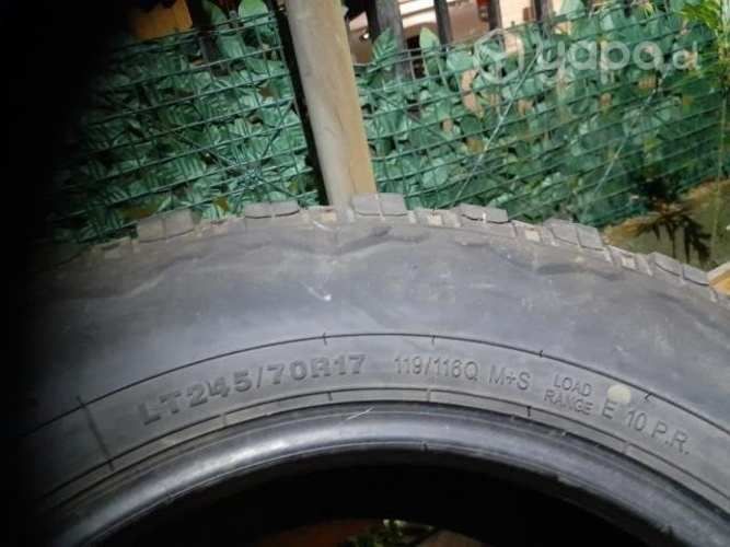 Se vende neumáticos