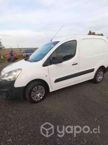 Furgon berlingo 2016 diesel a/a REBAJADO ESTA SEMA