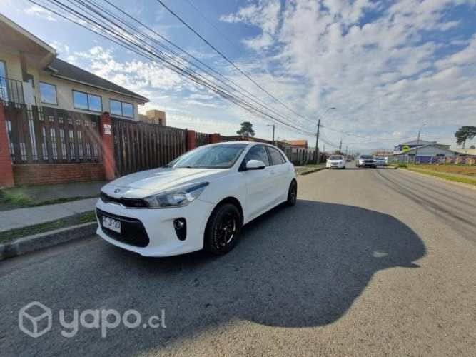 Kia río 5 HB año 2021