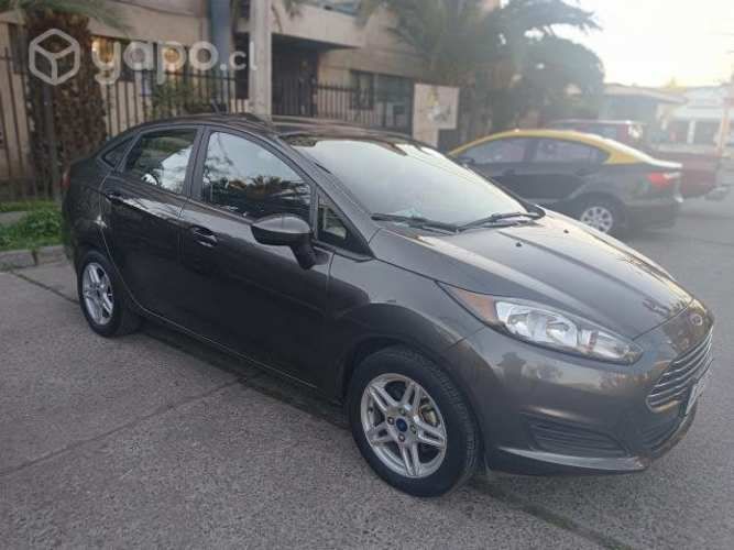 Ford fiesta sedan