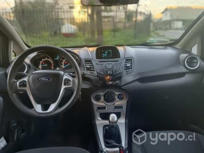 Ford fiesta sedan