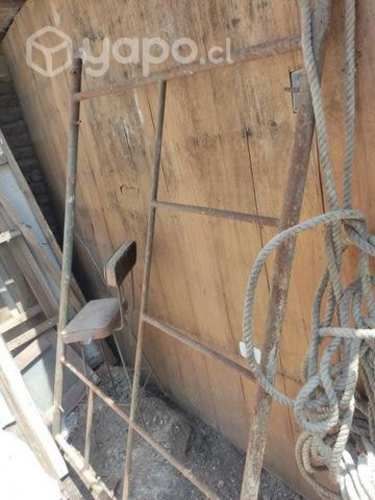 Dos cuerpos de andamios