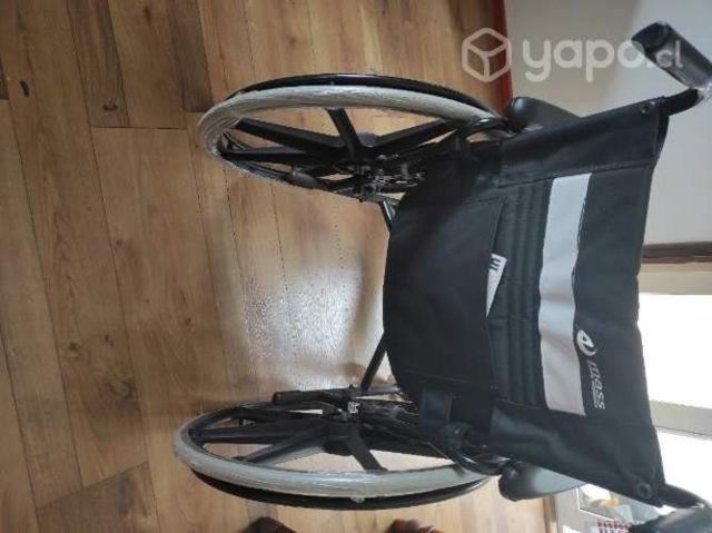 Silla de ruedas sin uso