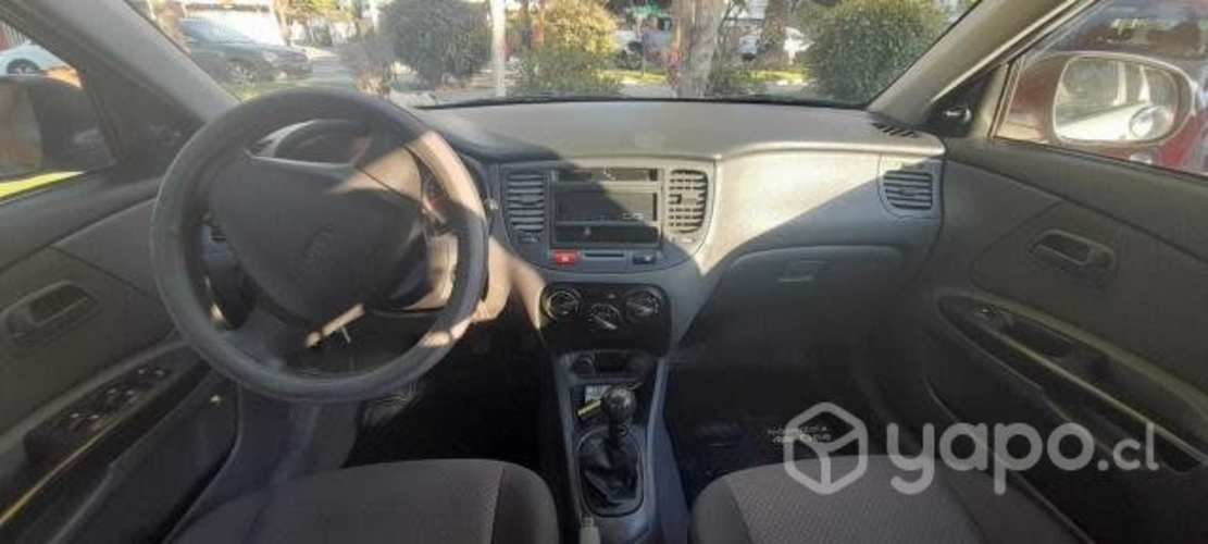 Kia motors rio 2011