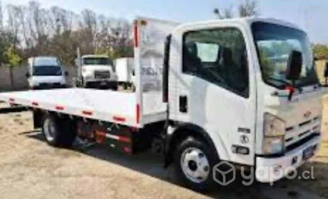 Llanta más herramientas camión Npr