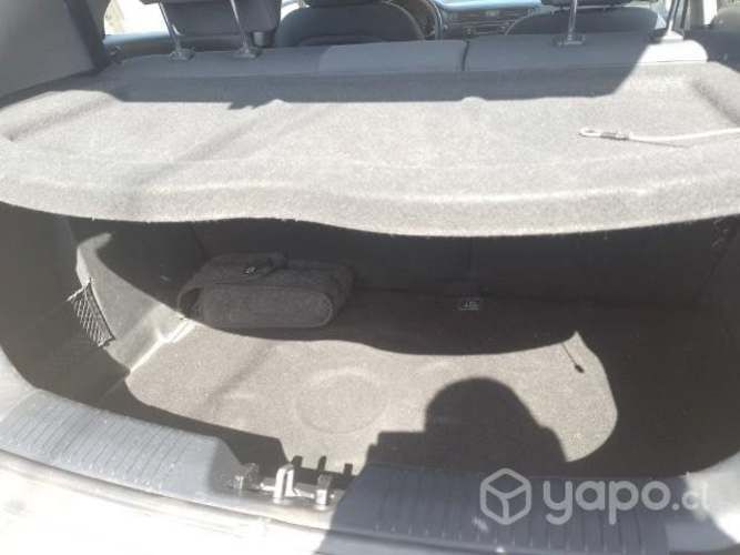 Kia rio 5 al día y transferible