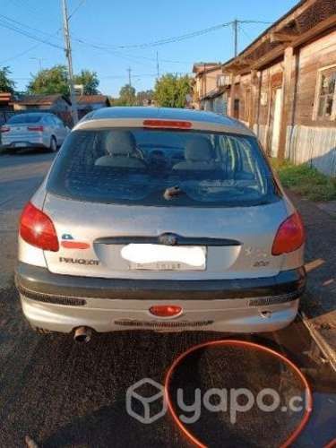 Vendo Peugeot 206 xr1.6 ( conversable )