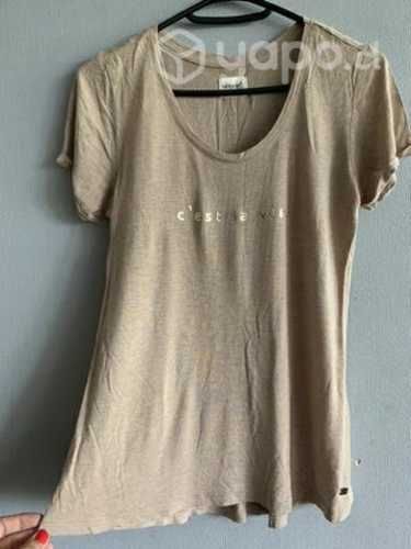 Polera Umbrale, un básico en Talla S.