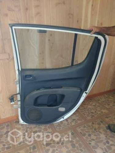 Puerta trasera derecha Mitsubishi L200