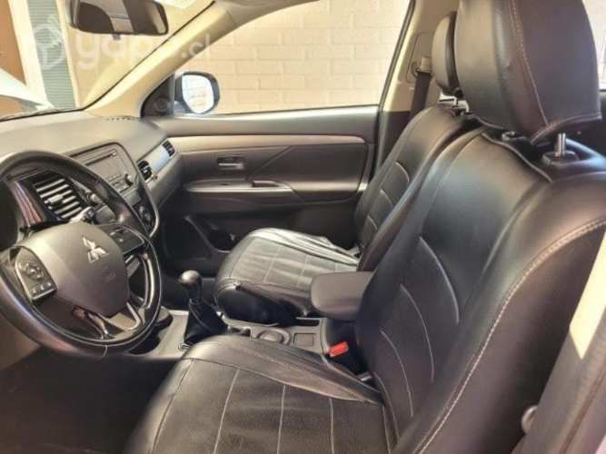 Mitsubishi Outlander 2016