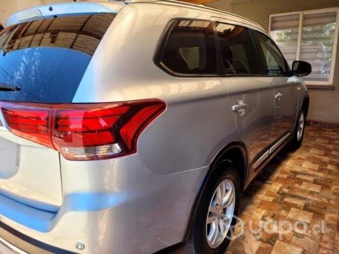 Mitsubishi Outlander 2016