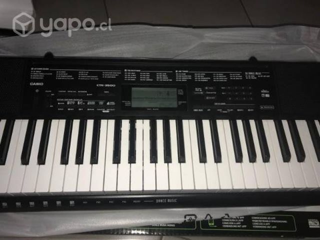 Teclado Casio CTK-3500 (con adaptador original)