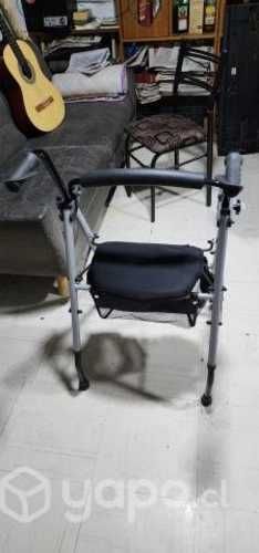 Andador geriátrico nuevo