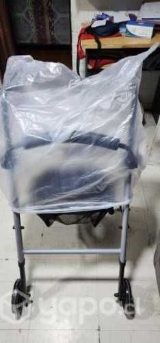 Andador geriátrico nuevo