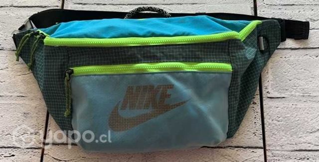 Banano Nike original exclusivo impecable grande