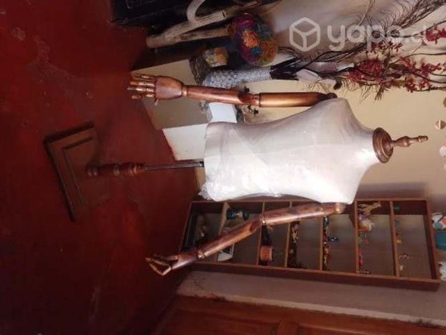 Maniqui madera 50.000