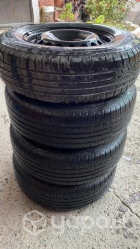 Neumáticos con llantas de fierro aro 15 y 14