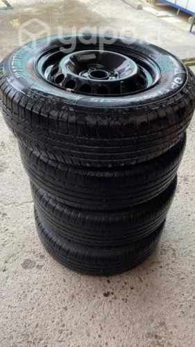 Neumáticos con llantas de fierro aro 15 y 14