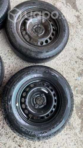 Neumáticos con llantas de fierro aro 15 y 14