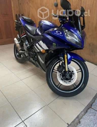 Moto Yamaha r15