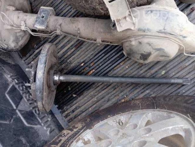 Eje trasero Mitsubishi L200