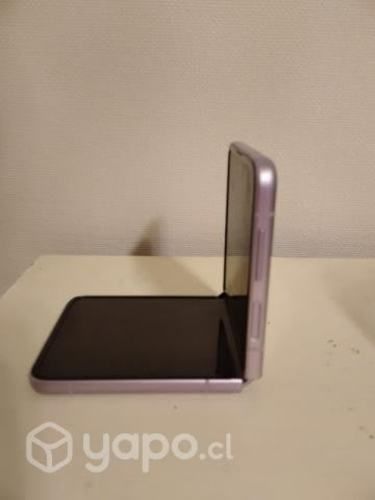 Venta usado Galaxy Z flip 3 lila