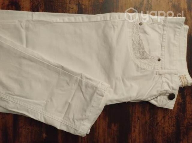 Ropa, bolsos, carteras, calzado