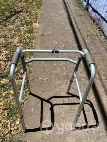 Andador sin rueda Adulto
